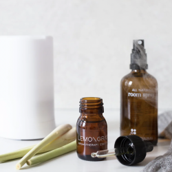 ESSENTIAL OIL LEMONGRASS